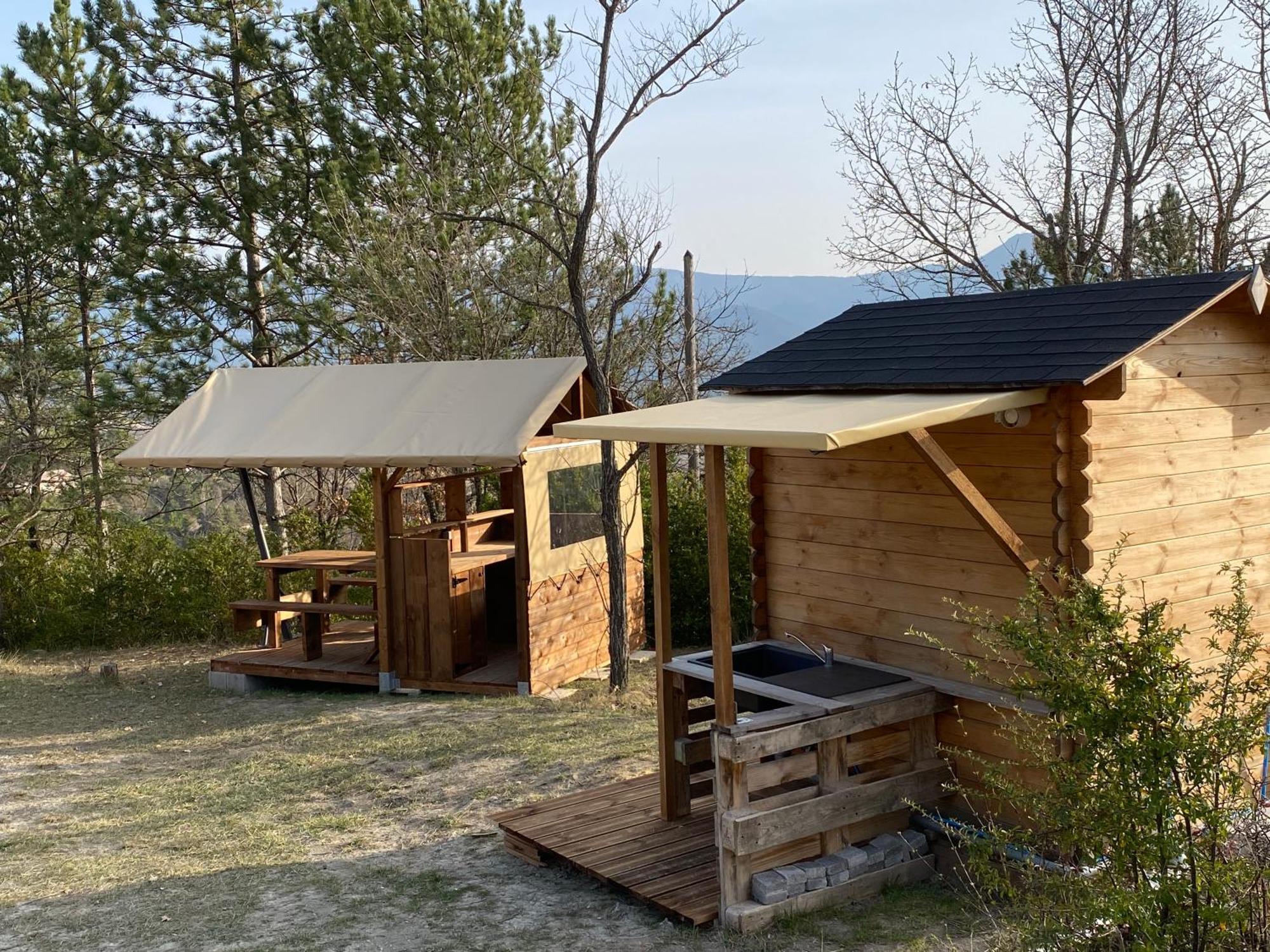 Camping Les Hauts De Rosans Экстерьер фото